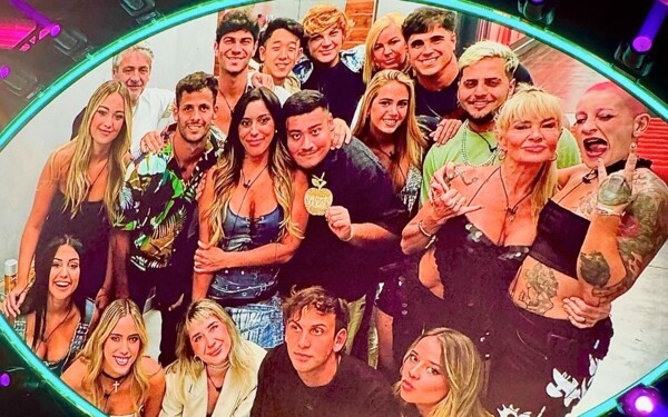 Участники бывшего проекта Gran Hermano, Каталина и Дамиан, замечены целующимися на вечеринке