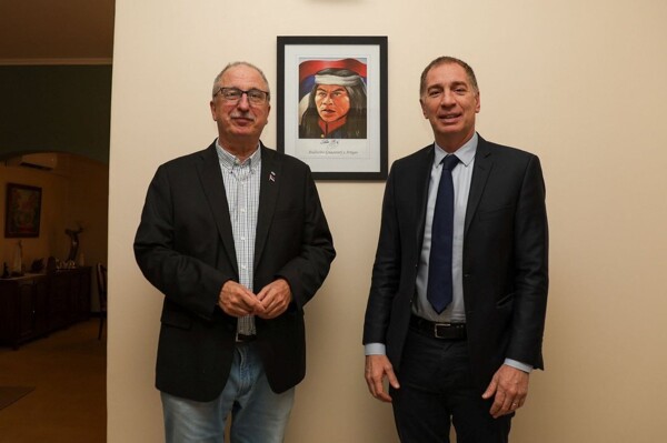 Министр внутренних дел Аргентини провел переговоры о бюджете и реформах с губернатором провинции Мисьонес