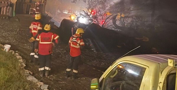 Evacuation ordered in Epuyén and El Hoyo due to uncontrolled wildfire