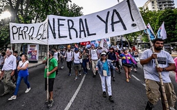 Синдикаты Северной зоны Аргентины объединяются против трудовой реформы Милея