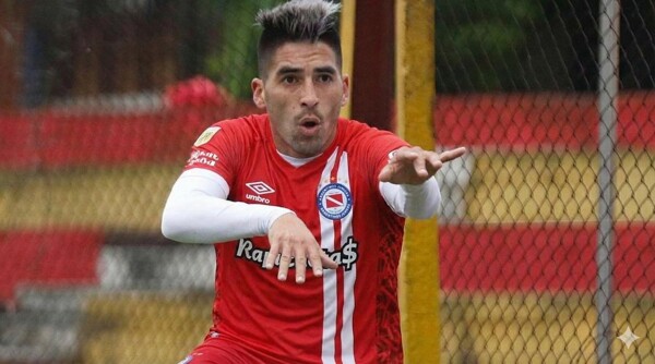 Leandro Fernández Officially Presented as Argentinos Juniors' New Signing