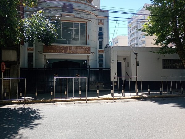 В Буэнос-Айресе задержали мужчину за оскорбления в синагоге