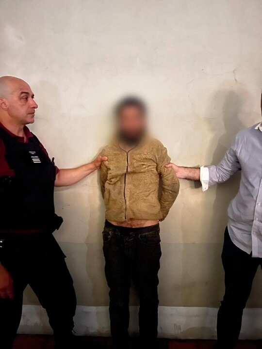 Мужчина задержан за бросок стекла с крыши Метрополитенского собора в Буэнос-Айресе