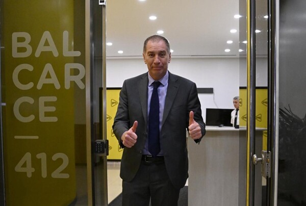 PRO Deputies Hold Camaraderie Barbecue After Interior Minister Confirmation