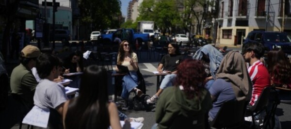 Students Protest for University Funding in Buenos Aires