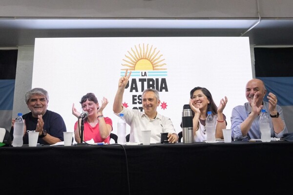 Ларроке: «В Аргентине нужно вернуться в будущее, потому что будущее — это Перон»