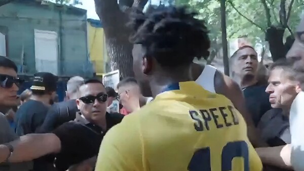 I Show Speed Interacts with Boca Juniors Fans