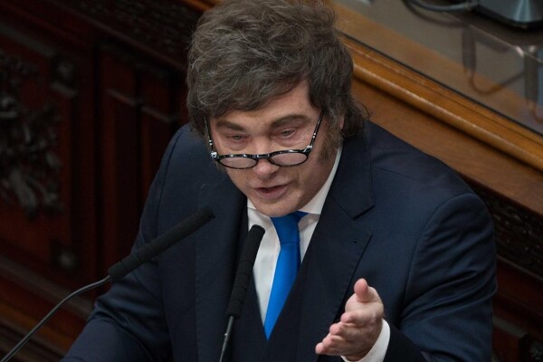 Milei critica a Villarruel al insinuar intentos de reemplazarlo