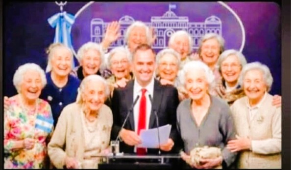 Расследование против главы кабинета Мануэля Адорни