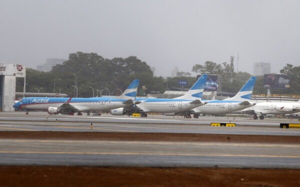 Авиакомпания Aerolíneas Argentinas перенесла рейсы из-за забастовок профсоюзов
