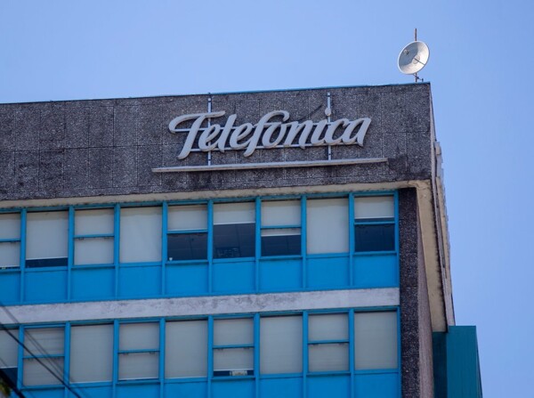 Беспокойство по поводу возможного монополизма в телекоммуникациях