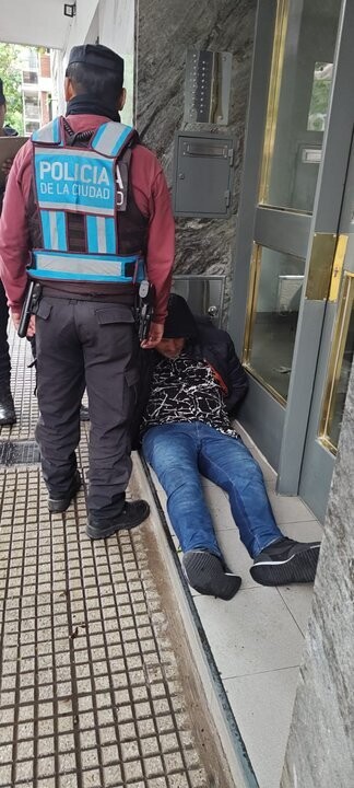 Duo Arrested Following Botched Robbery Attempt in Villa Urquiza