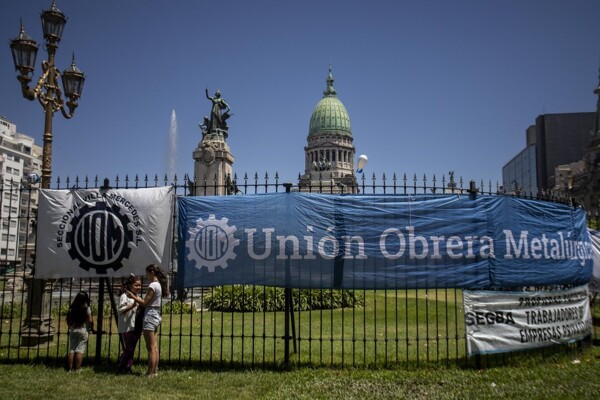 Аргентина: профсоюзы объявляют общенациональную забастовку против трудовой реформы