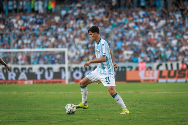 Валентин Карбони разорвал крестообразную связку и выбыл надолго