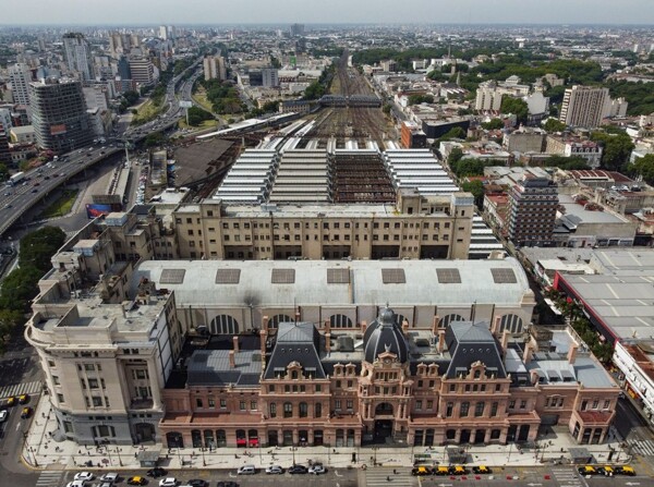 Operario herido tras caer en pozo en obra de Constitución