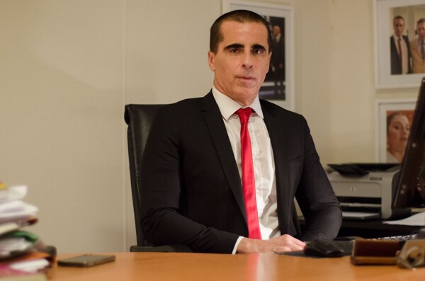 Loan Peña's family accuses lawyer of embezzlement