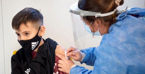 Argentina: vacunación obligatoria de niños y multas para padres