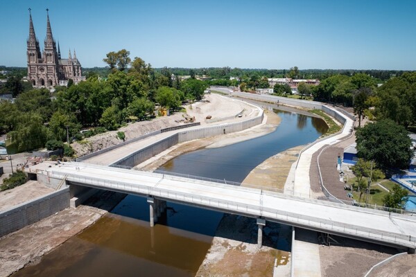 Buenos Aires Governor Inaugurates New Bridge to Combat Floods