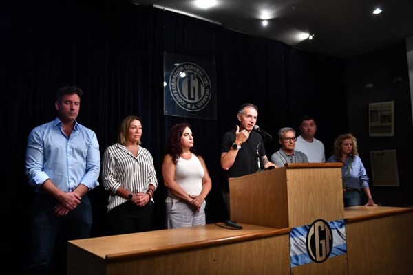 ВКТ проведет пресс-конференцию по поводу всеобщей забастовки без шествия