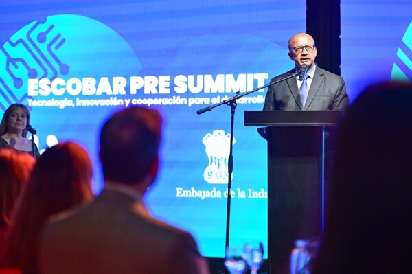 Escobar Hosts Artificial Intelligence Summit