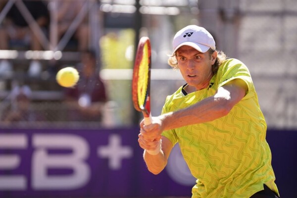 阿根廷网球选手劳塔罗·米登晋级阿根廷公开赛正赛