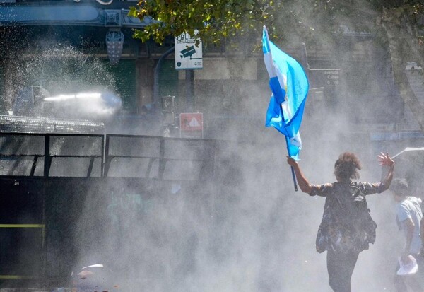 Столкновения в Буэнос-Айресе из-за реформ закона