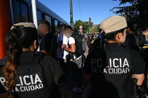 Правительство Буэнос-Айреса обнаружило 102 должников по алиментам на стадионах