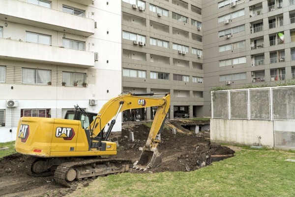 Buenos Aires Collapse Victims Allowed Back into Homes