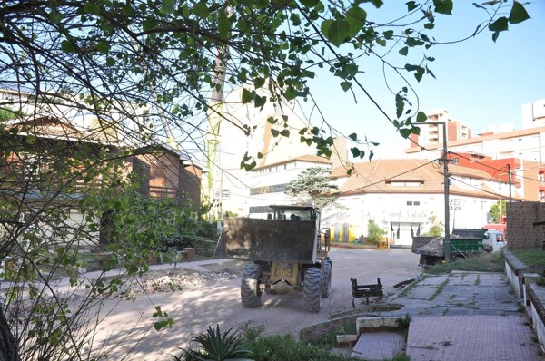 Lawyer for Victims Harshly Criticizes Report on Hotel Collapse Causes