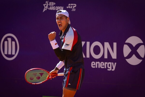 塔比洛爆冷淘汰卫冕冠军丰塞卡，闯入阿根廷公开赛八强