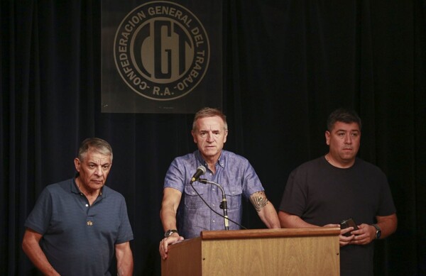 阿根廷总工会将决定是否因劳工改革举行全国总罢工