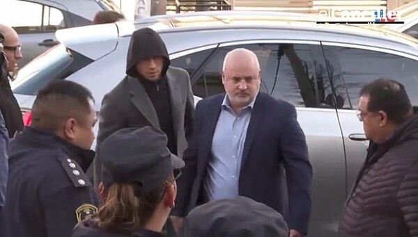 Гонсало Монтиль из Аргентины сталкивается с преследованием