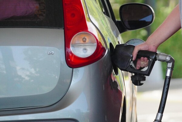 Argentina Supports Fuel Sale Deregulation