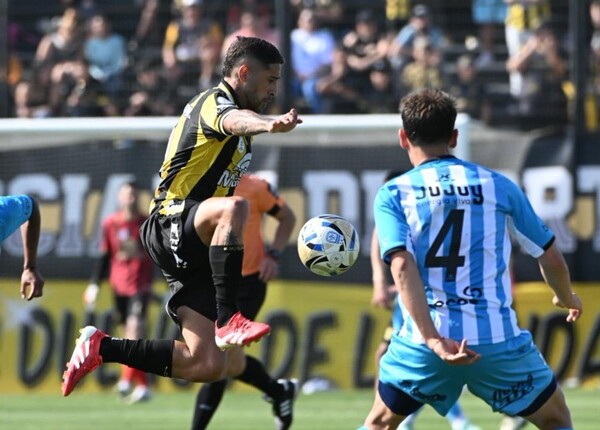 Argentine Football: AFA Awards Deportivo Madryn Win Due to Referee Threats