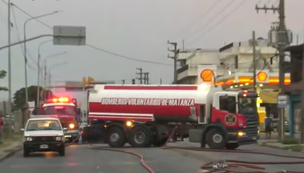 Fire at Warehouse in Gonzalez Catán