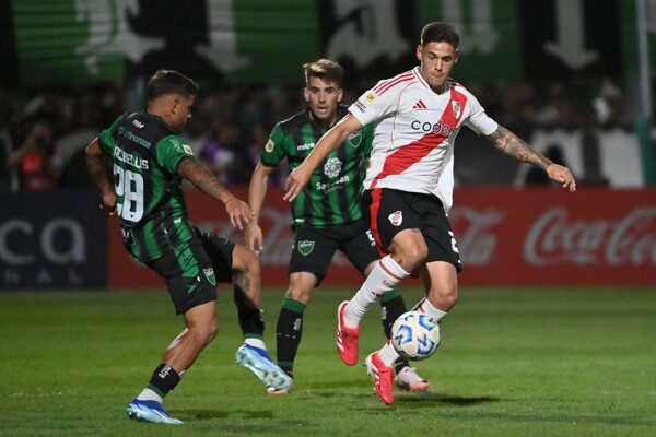 River Plate Defeats San Martín 2-0 in Apertura