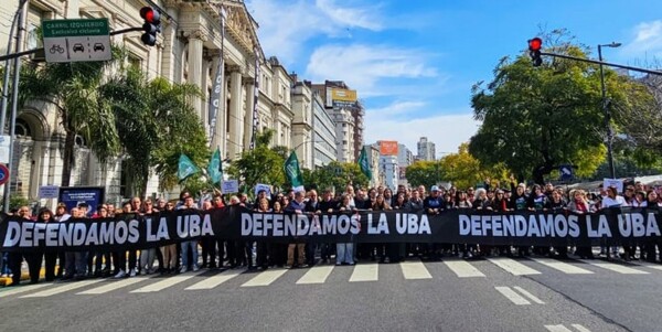 Протест в Буэнос-Айресе за увеличением зарплаты