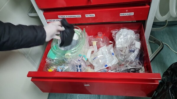 Власти изъяли опасные косметические продукты в центрах красоты в Реколете