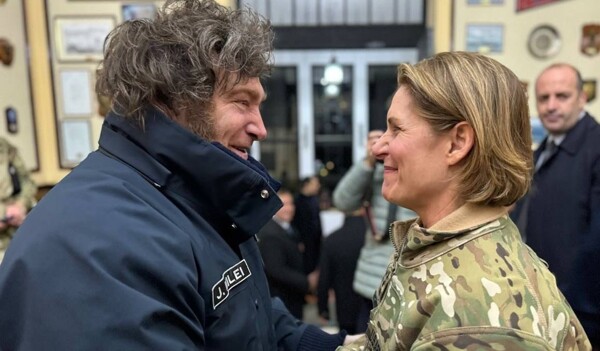 Шалун Золотого века испанской литературы: Политический анализ в Аргентине