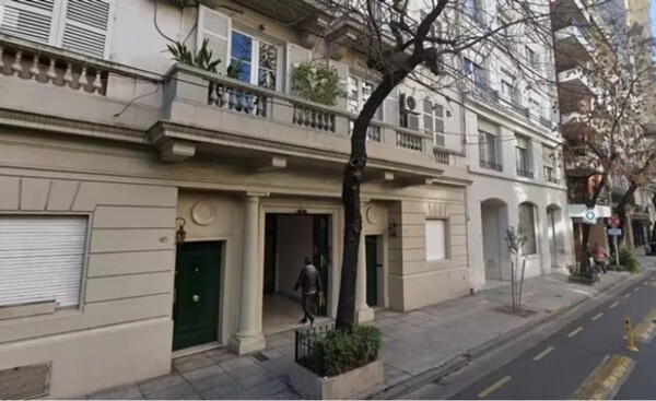 Салон красоты Recoleta снова открылся через три недели после трагического инцидента со стрельбой