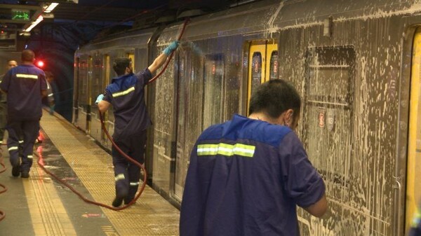 Scabies and Asbestos Reports in the Buenos Aires Subway