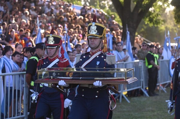 圣马丁弯刀在布宜诺斯艾利斯公开展出
