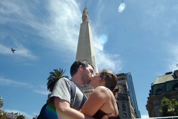 数字时代的孤独：恐惧阻碍关系