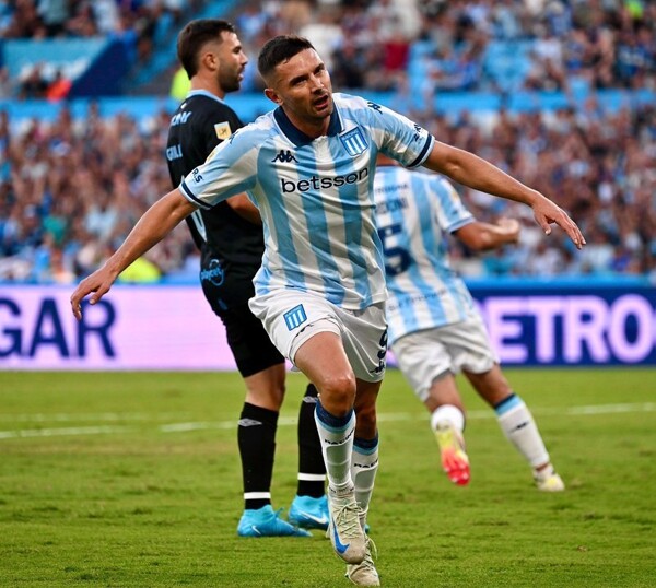 Racing Triumphs 4-0 Over Belgrano in the Apertura