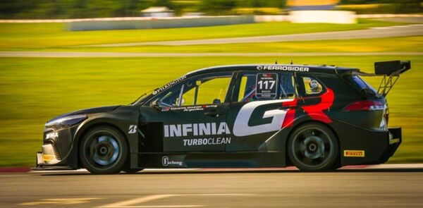 Росси завоевал шестой титул чемпиона TC2000 в эру SUV