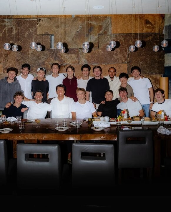 Пилоты Формулы-1 провели традиционный сезонный ужин в Буэнос-Айресе