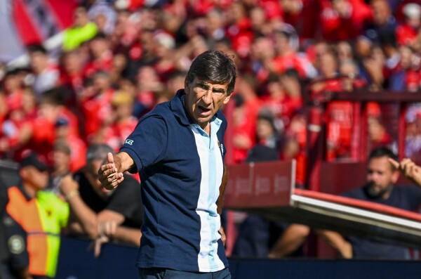 Составы «Ньюэллс Олд Бойз» и «Расинга» на матч