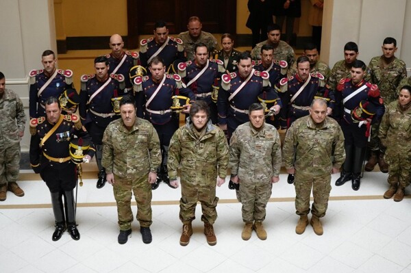 Salaries and Bonus for Argentine Armed Forces for December 2025