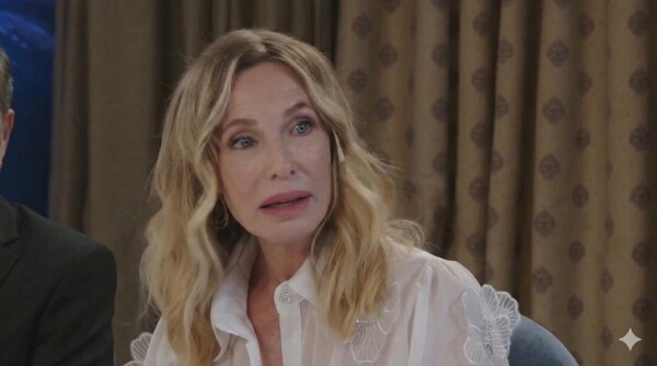 Argentine Actress Gloria Carrás Reveals Her Changed Stage Name