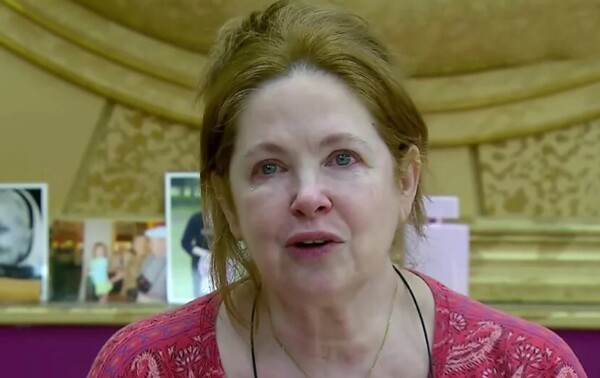 女演员安德烈娅·德尔·博卡在《老大哥》节目中发生意外